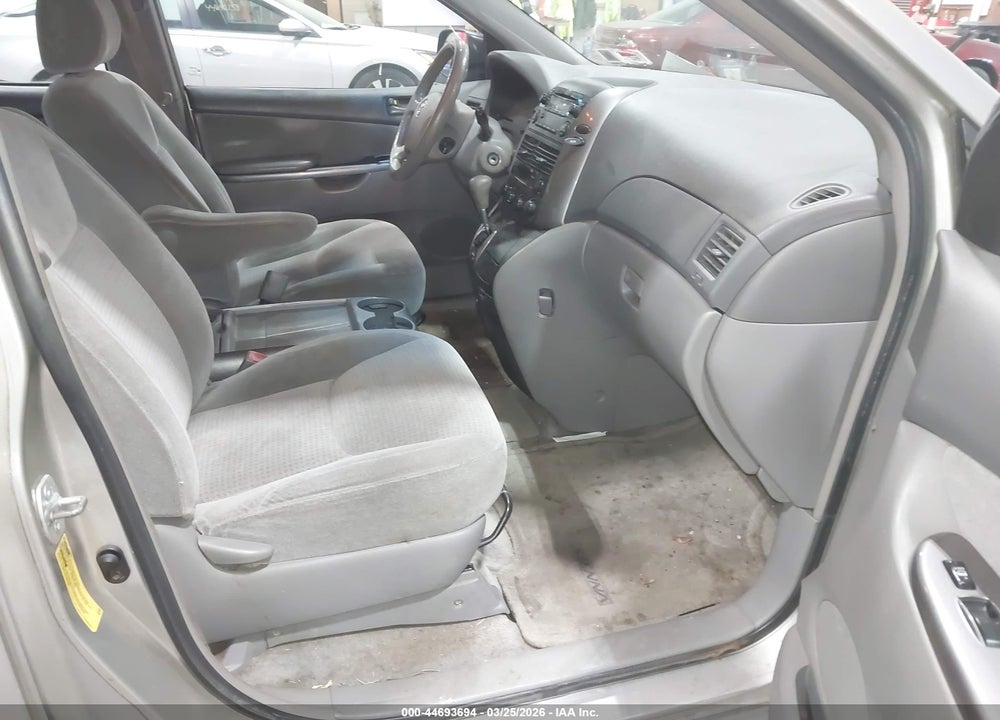 2006 TOYOTA SIENNA CE VIN: 5TDZA23C16S443124