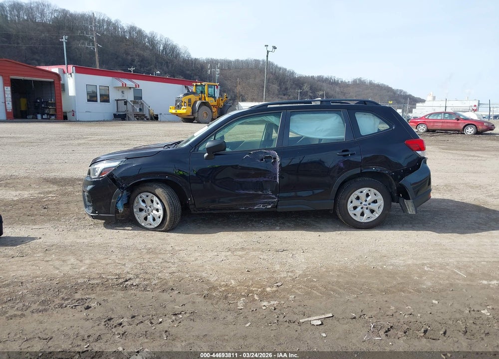 2019 SUBARU FORESTER VIN: JF2SKACC9KH443946