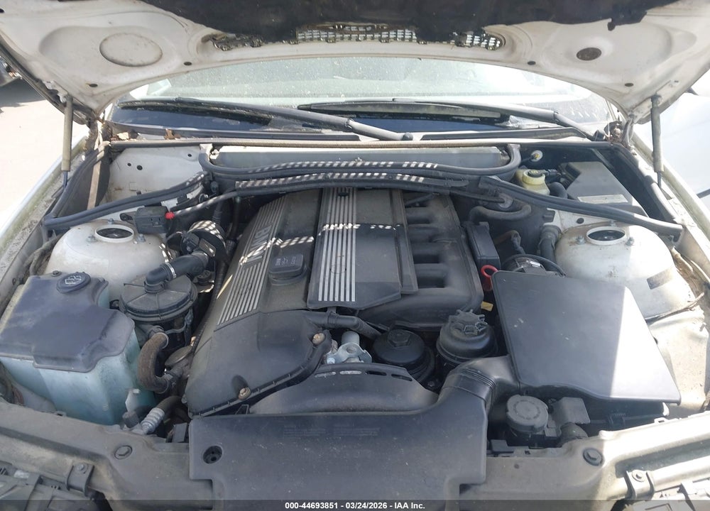 2004 BMW 325I VIN: WBAET37454NJ80007
