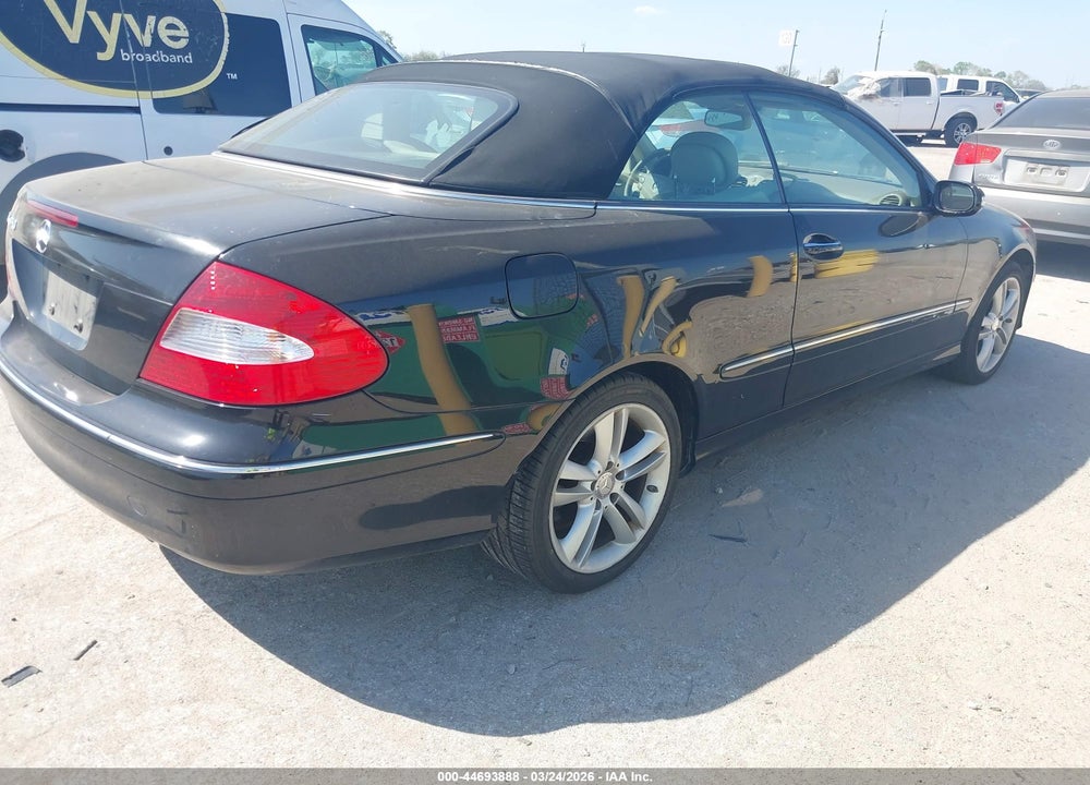 2008 MERCEDES-BENZ CLK 350 VIN: WDBTK56F18T089926