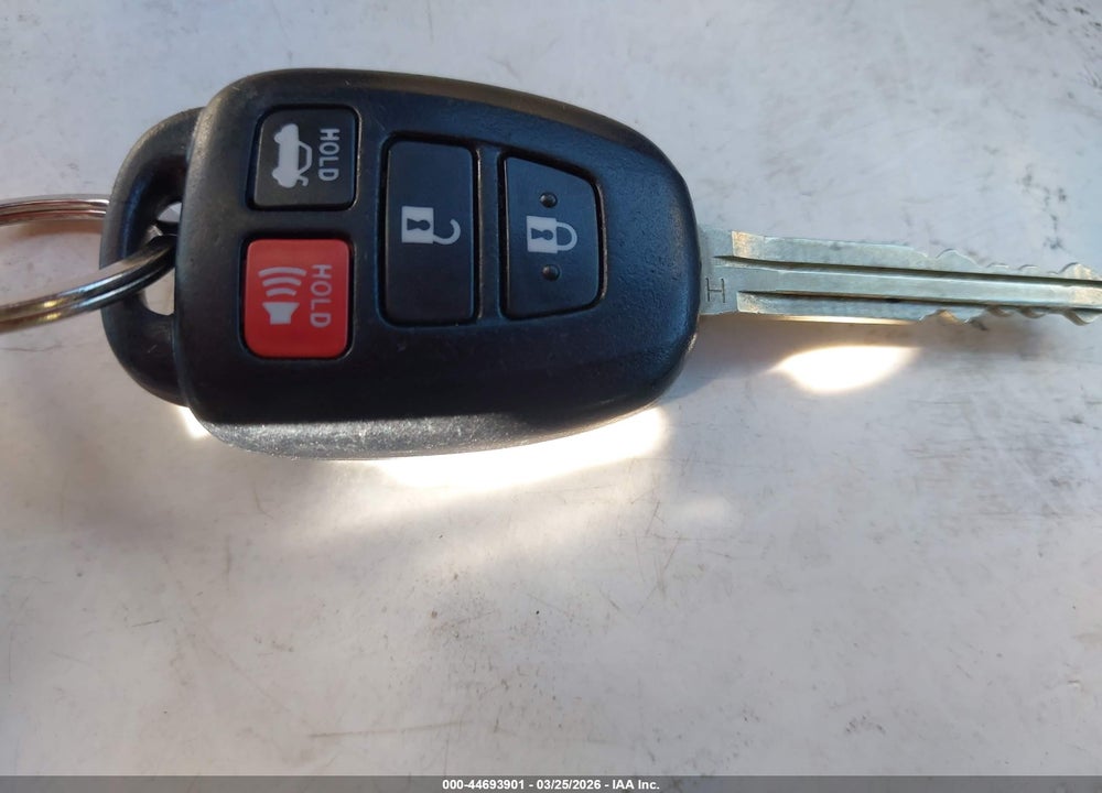 2015 TOYOTA CAMRY LE VIN: 4T1BF1FK7FU003884