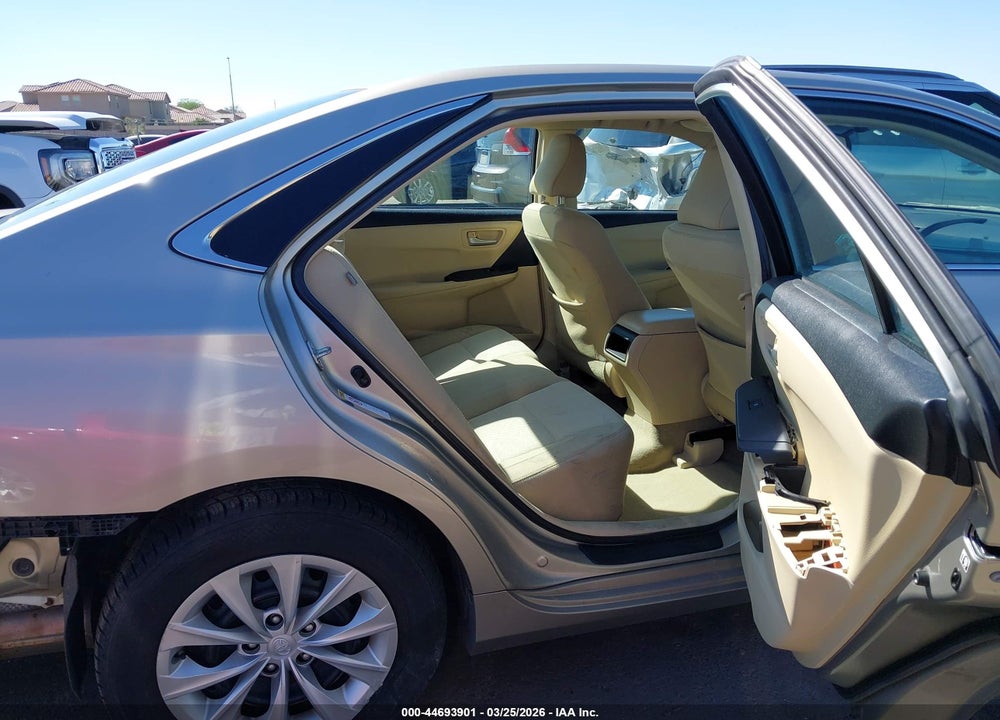 2015 TOYOTA CAMRY LE VIN: 4T1BF1FK7FU003884