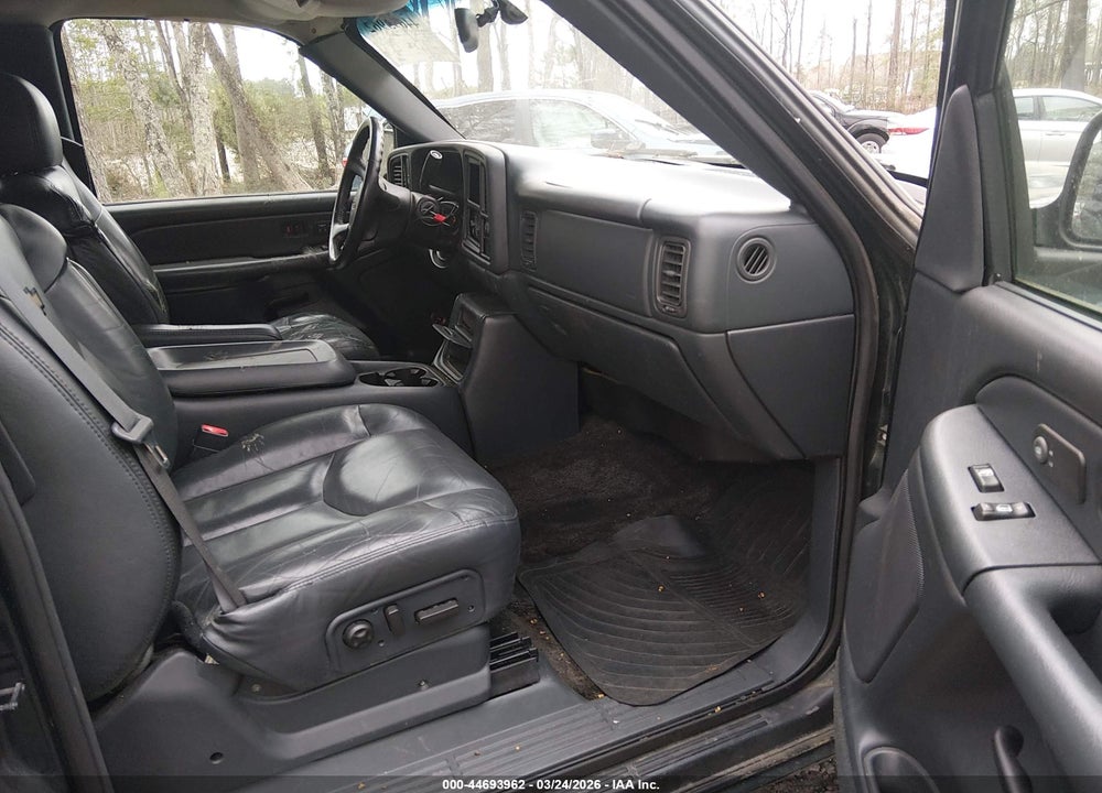 2002 CHEVROLET AVALANCHE 1500 VIN: 3GNEC13T82G117372