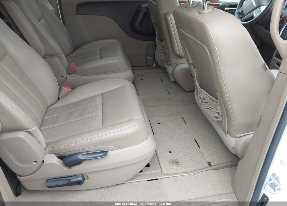 2016 CHRYSLER TOWN & COUNTRY TOURING-L ANNIVERSARY EDITION VIN: 2C4RC1CG2GR191160