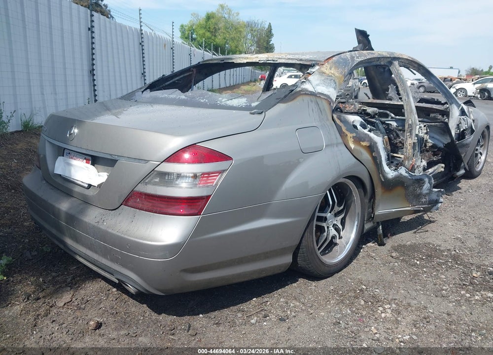2008 MERCEDES-BENZ S 550 VIN: WDDNG71X68A212614