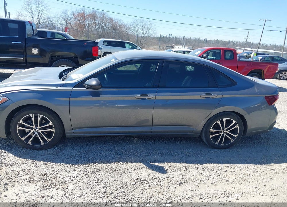 2024 VOLKSWAGEN JETTA 1.5T SPORT VIN: 3VWBM7BU0RM005745