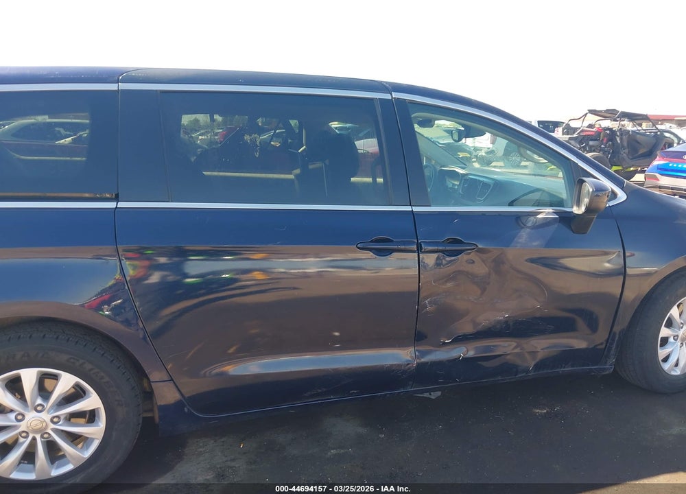 2017 CHRYSLER PACIFICA TOURING VIN: 2C4RC1DGXHR656381