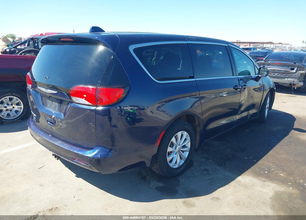2017 CHRYSLER PACIFICA TOURING VIN: 2C4RC1DGXHR656381