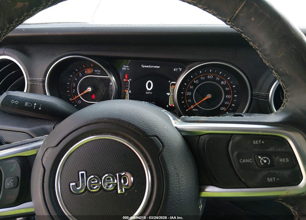 2018 JEEP WRANGLER UNLIMITED SAHARA 4X4 VIN: 1C4HJXENXJW203800
