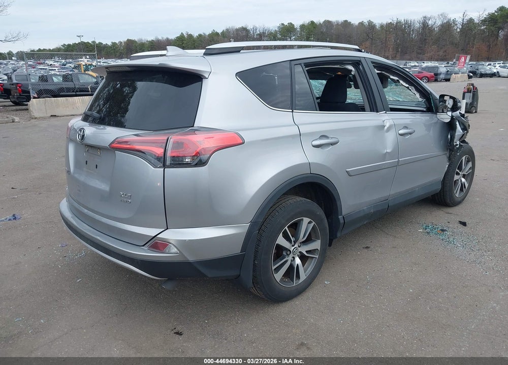 2016 TOYOTA RAV4 XLE VIN: 2T3RFREV5GW437707