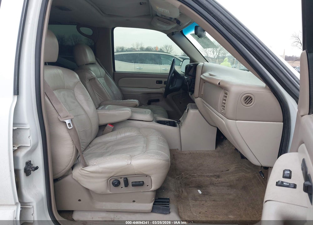 2002 CHEVROLET TAHOE LT VIN: 1GNEK13Z82J217381