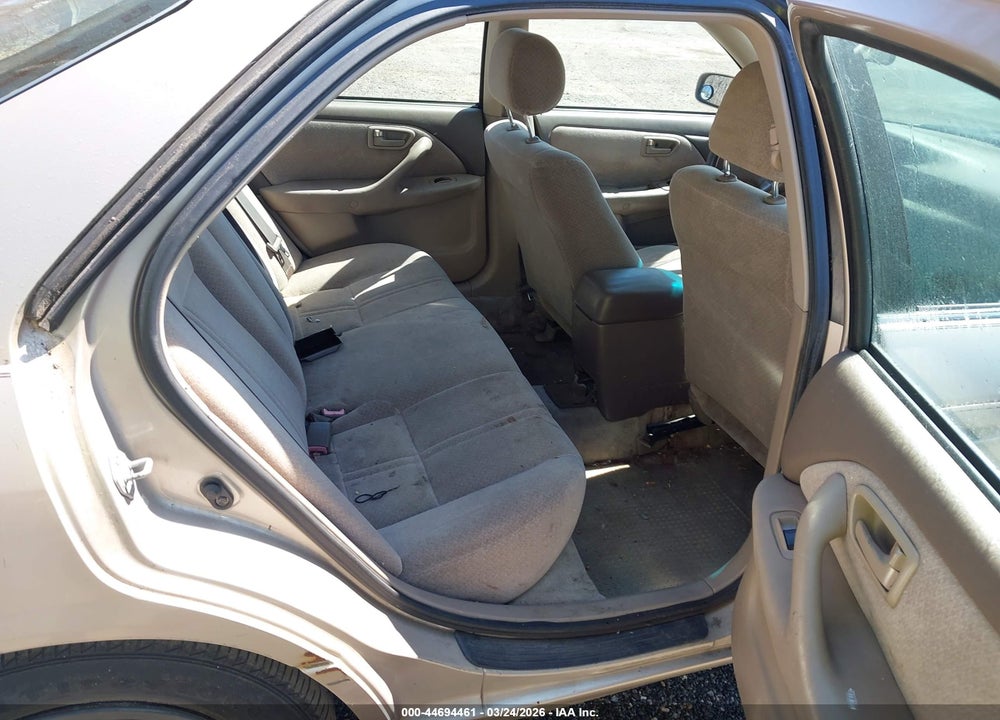 2000 TOYOTA CAMRY LE VIN: 4T1BG28K4YU998319