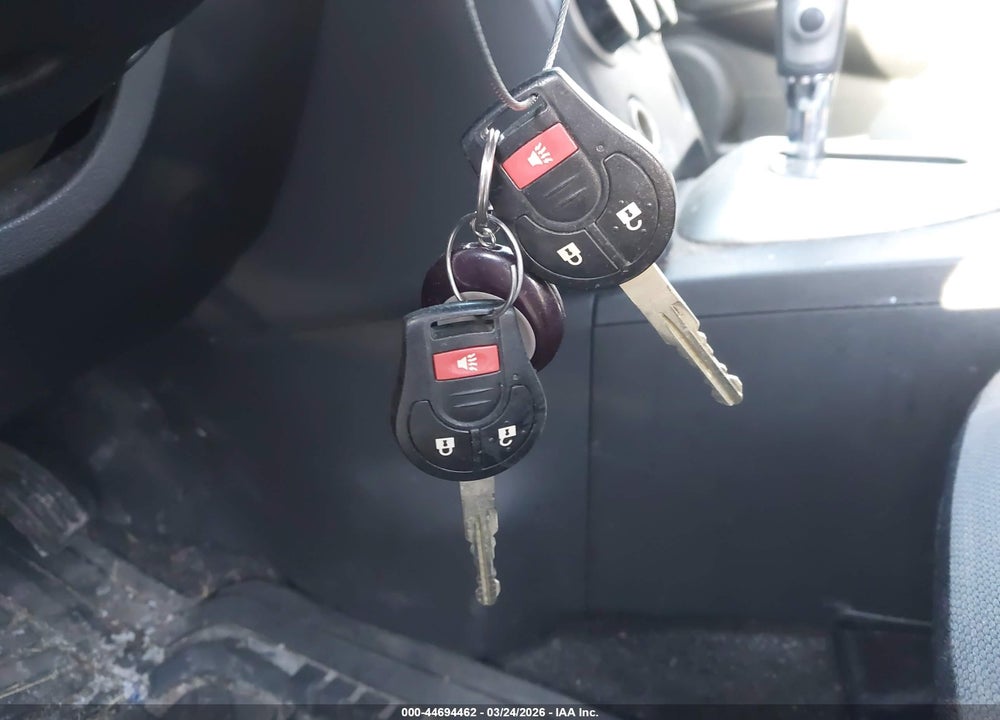 2014 NISSAN ROGUE SELECT S VIN: JN8AS5MV9EW717569