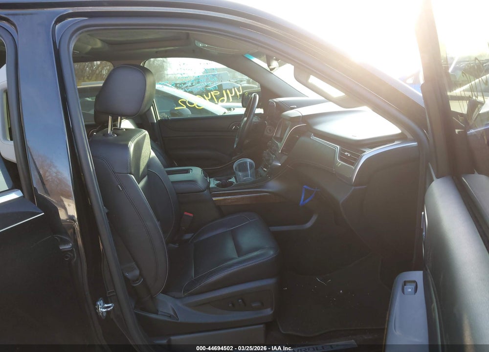 2018 CHEVROLET TAHOE LT VIN: 1GNSKBKC3JR369574