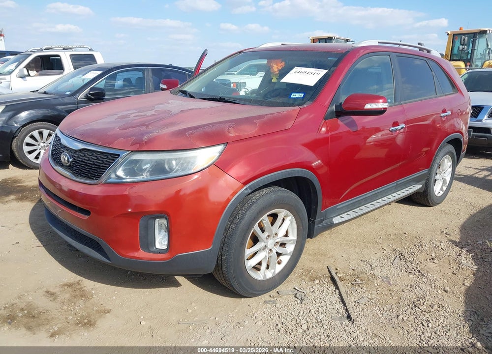 2014 KIA SORENTO LX VIN: 5XYKT4A65EG511134
