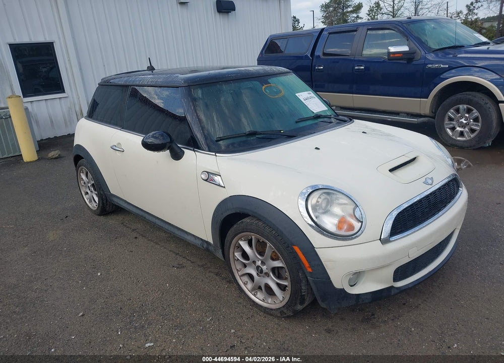 2007 MINI COOPER S VIN: WMWMF73577TL89807