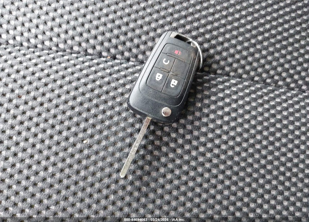 2015 CHEVROLET EQUINOX LT VIN: 1GNALBEK3FZ130321