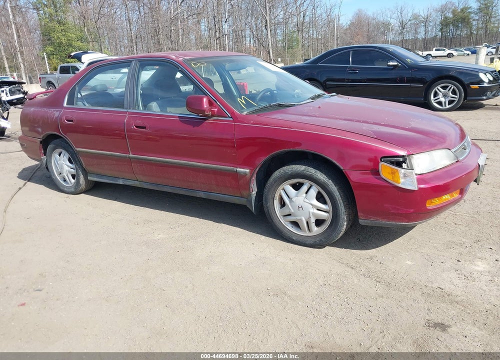 1997 HONDA ACCORD LX VIN: 1HGCD5637VA081906