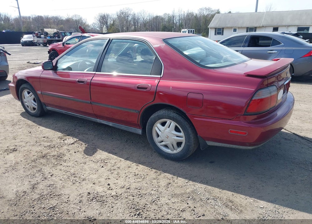 1997 HONDA ACCORD LX VIN: 1HGCD5637VA081906