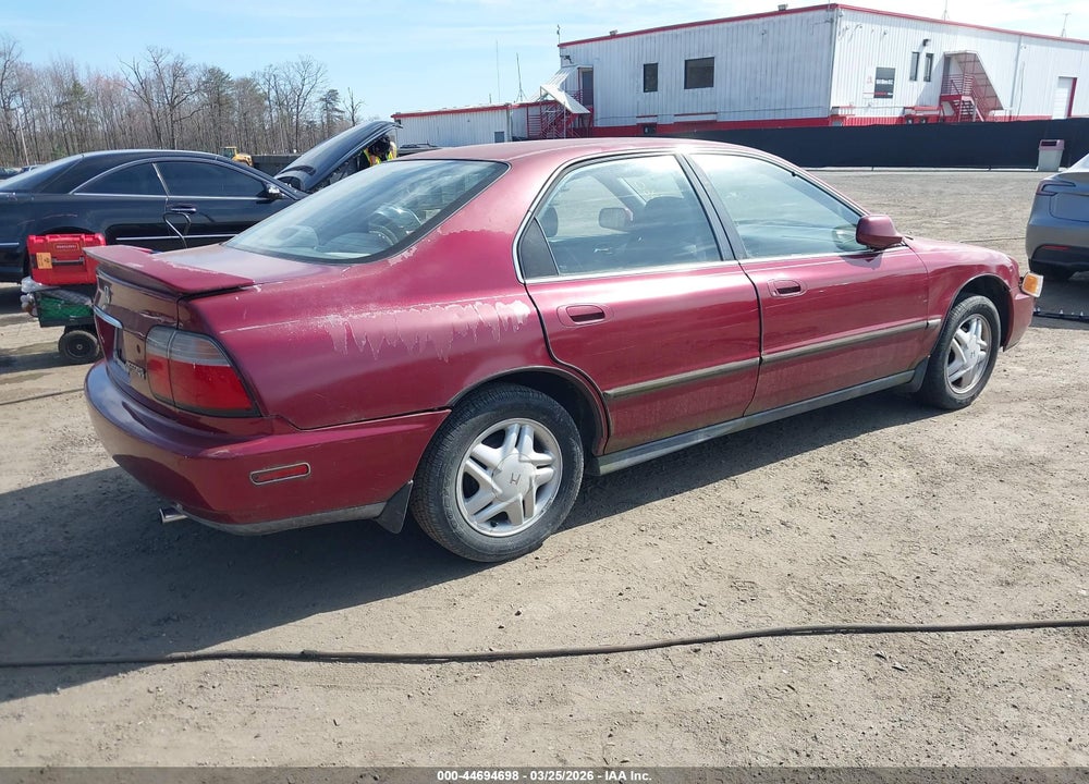 1997 HONDA ACCORD LX VIN: 1HGCD5637VA081906