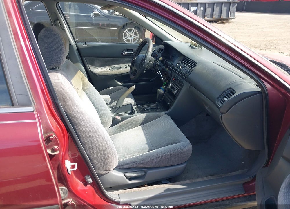 1997 HONDA ACCORD LX VIN: 1HGCD5637VA081906