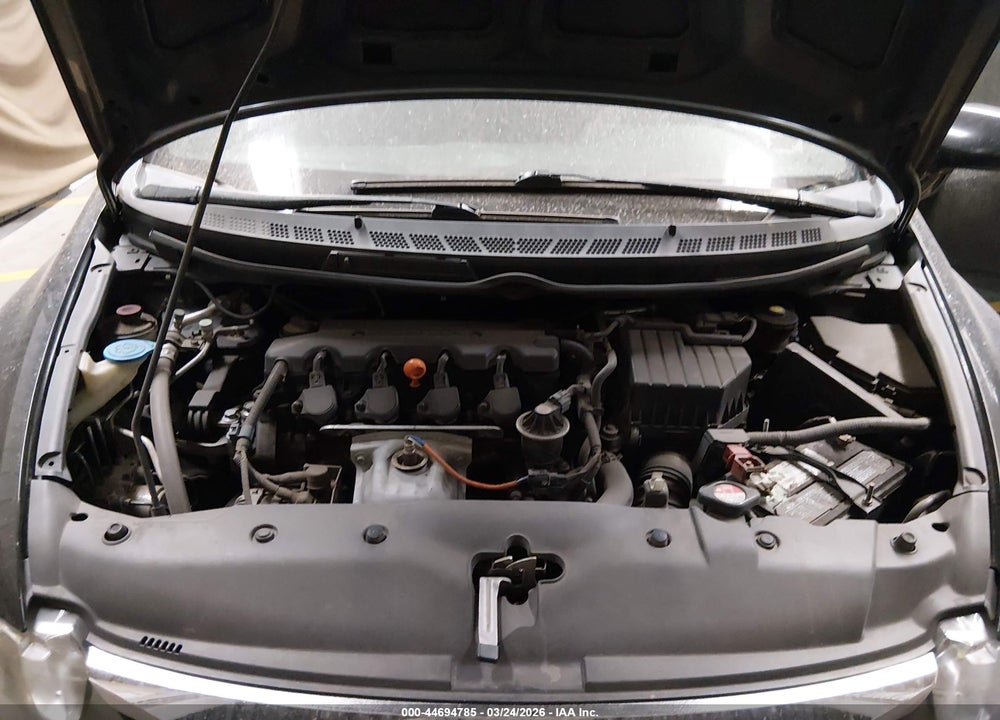 2011 HONDA CIVIC LX VIN: 2HGFA1F52BH304334