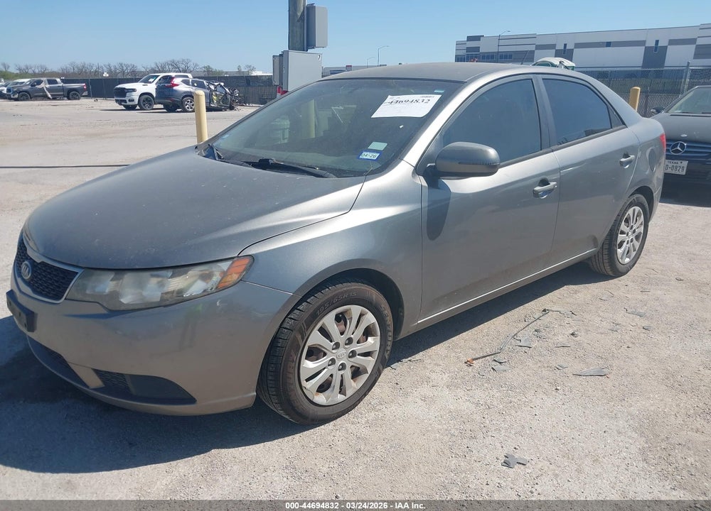 2011 KIA FORTE EX VIN: KNAFU4A29B5375216