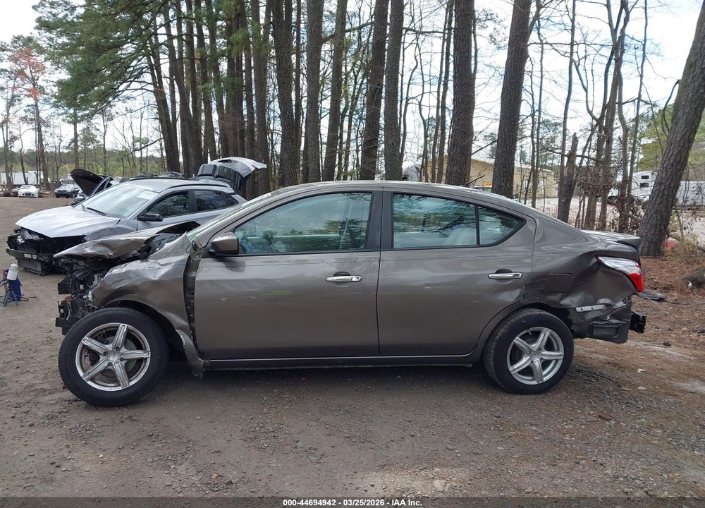 2015 NISSAN VERSA 1.6 SV VIN: 3N1CN7AP4FL818087