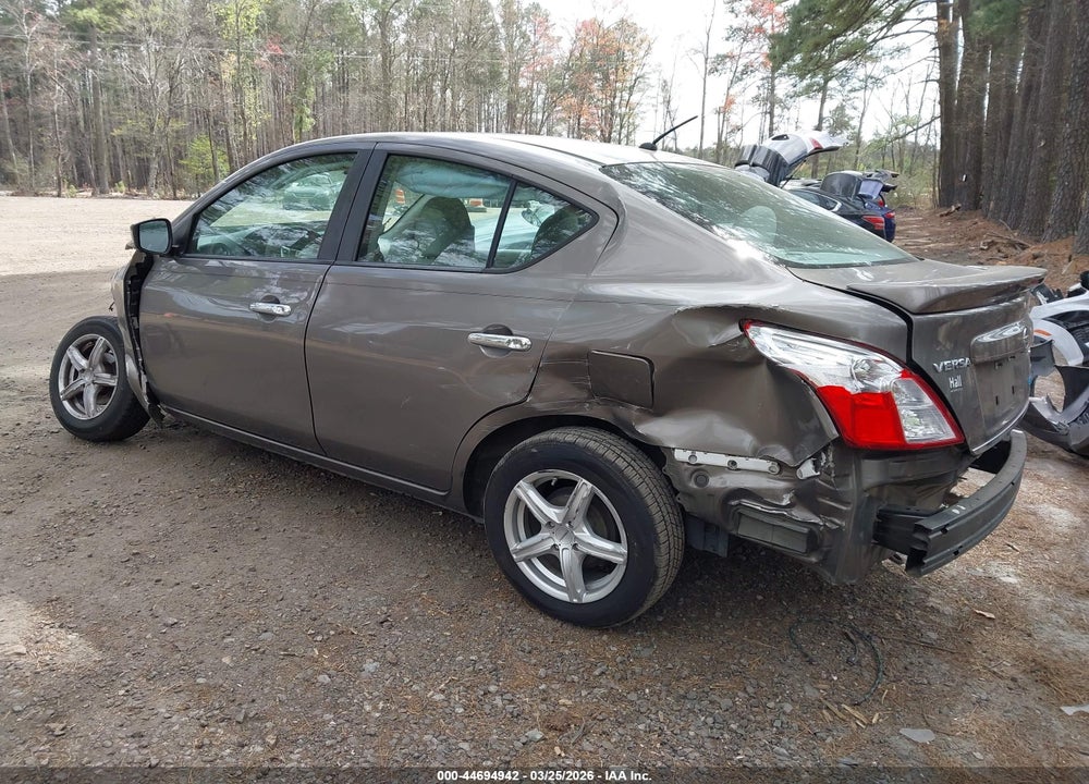 2015 NISSAN VERSA 1.6 SV VIN: 3N1CN7AP4FL818087