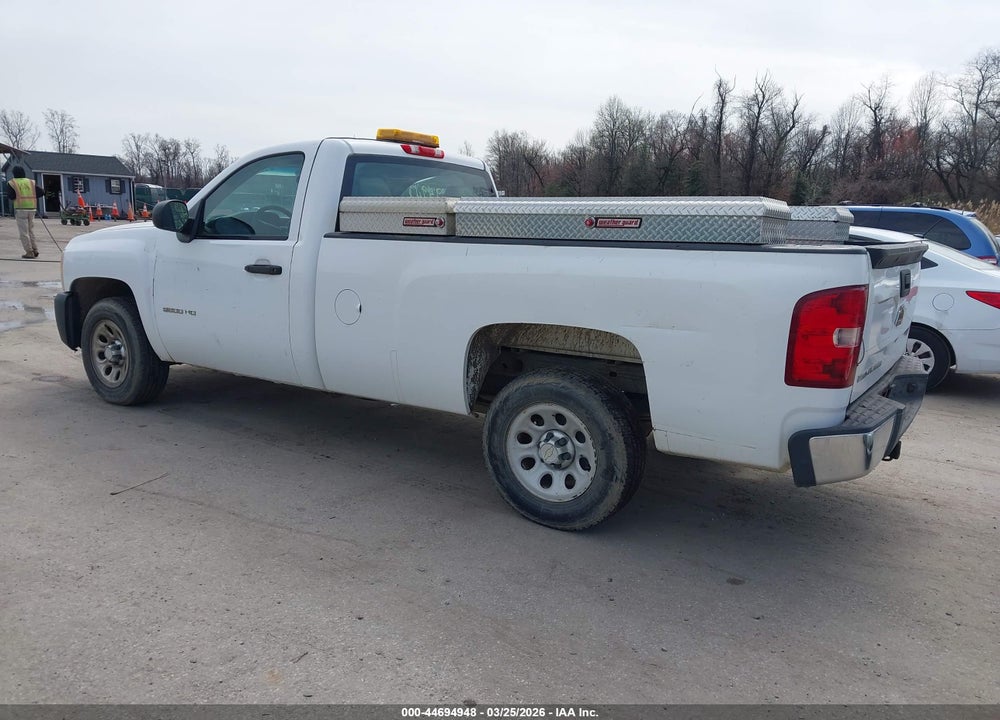 2011 CHEVROLET SILVERADO 1500 WORK TRUCK VIN: 1GCNCPEA8BZ187218