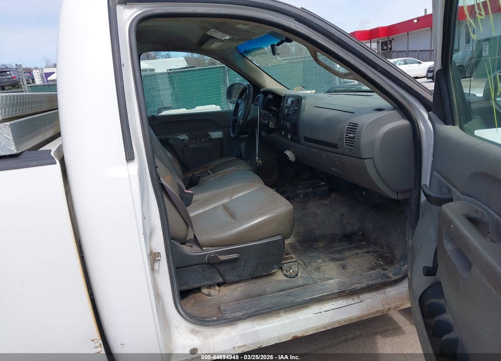 2011 CHEVROLET SILVERADO 1500 WORK TRUCK VIN: 1GCNCPEA8BZ187218