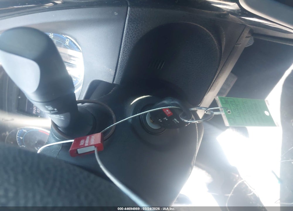 2019 TOYOTA COROLLA LE VIN: 5YFBURHEXKP895216