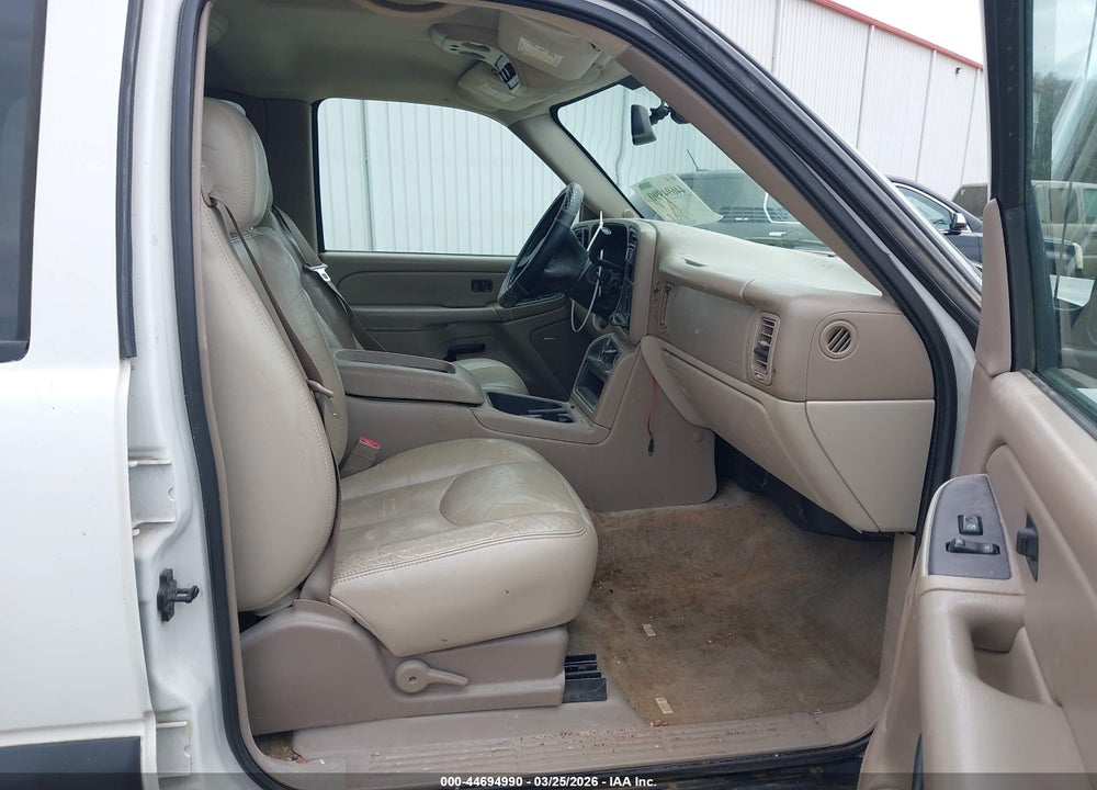 2004 CHEVROLET TAHOE LS VIN: 1GNEC13ZX4J125835