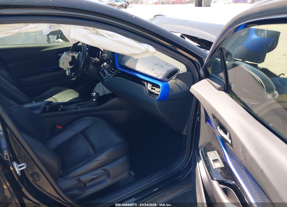 2020 TOYOTA C-HR XLE VIN: NMTKHMBX3LR105800