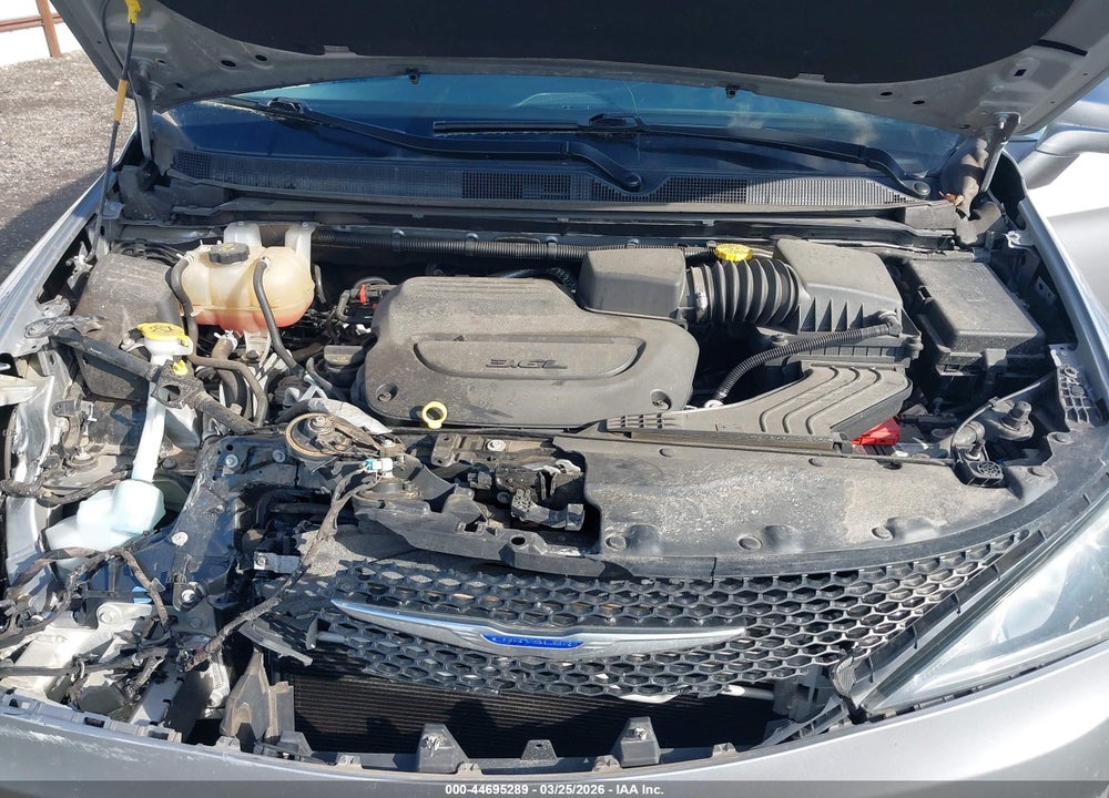2020 CHRYSLER PACIFICA TOURING L VIN: 2C4RC1BG8LR105782