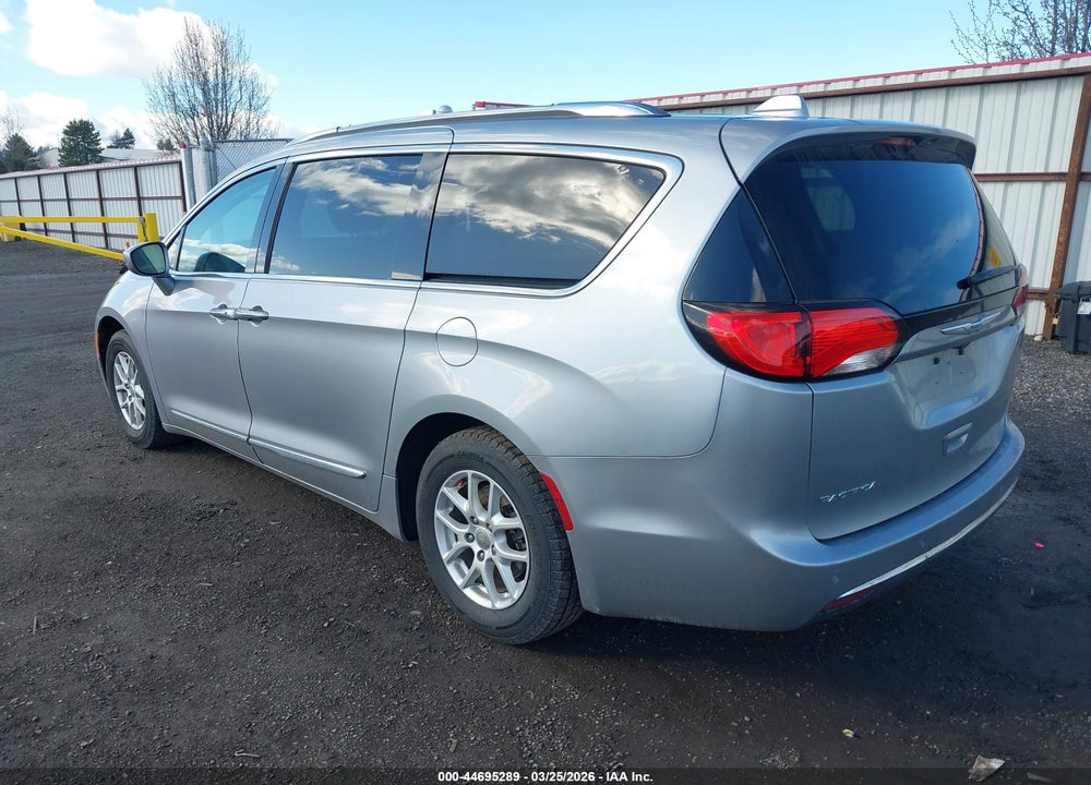 2020 CHRYSLER PACIFICA TOURING L VIN: 2C4RC1BG8LR105782