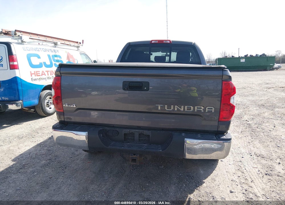 2015 TOYOTA TUNDRA SR5 5.7L V8 VIN: 5TFUW5F19FX456480