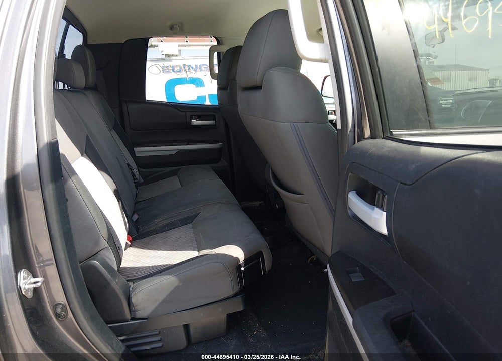2015 TOYOTA TUNDRA SR5 5.7L V8 VIN: 5TFUW5F19FX456480