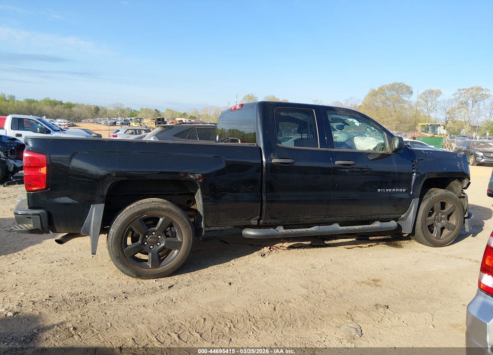 2017 CHEVROLET SILVERADO 1500 WT VIN: 1GCRCNEH6HZ302572