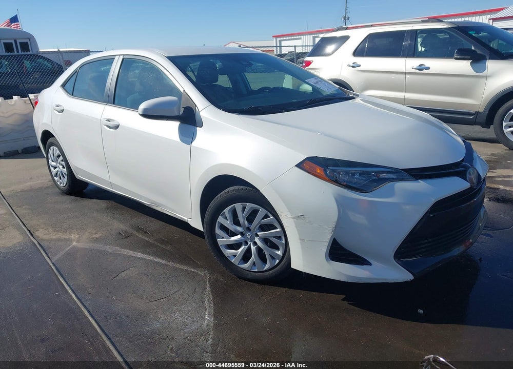 2018 TOYOTA COROLLA LE VIN: 5YFBURHE1JP809371