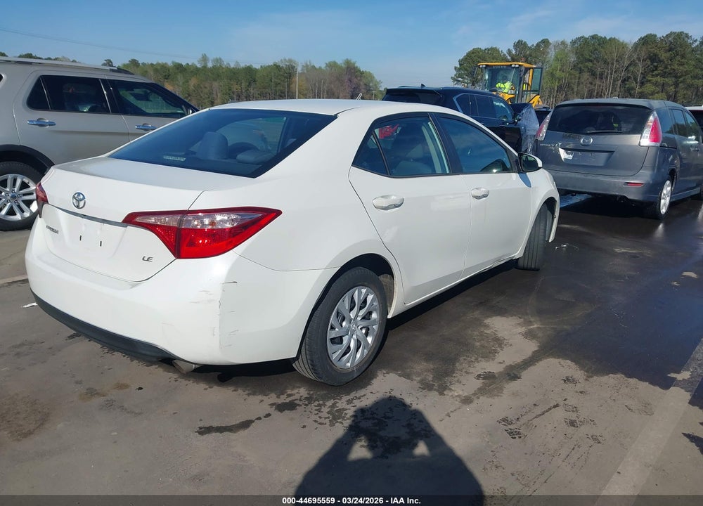 2018 TOYOTA COROLLA LE VIN: 5YFBURHE1JP809371