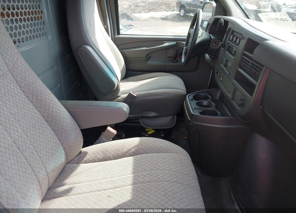 2015 GMC SAVANA 2500 WORK VAN VIN: 1GTW7FCF8F1902956