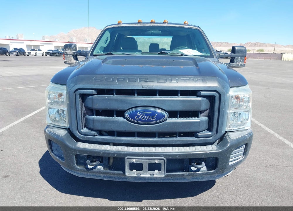 2015 FORD F-350 CHASSIS XL VIN: 1FD8W3G63FED44541