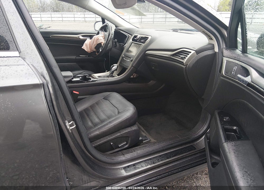 2015 FORD FUSION SE VIN: 3FA6P0HD2FR293525