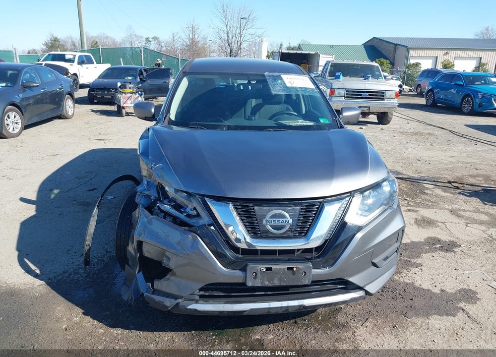2017 NISSAN ROGUE S VIN: 5N1AT2MV0HC891524