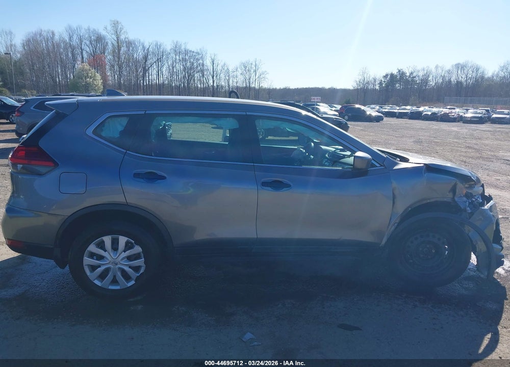 2017 NISSAN ROGUE S VIN: 5N1AT2MV0HC891524