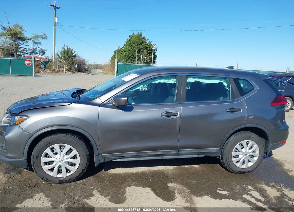 2017 NISSAN ROGUE S VIN: 5N1AT2MV0HC891524