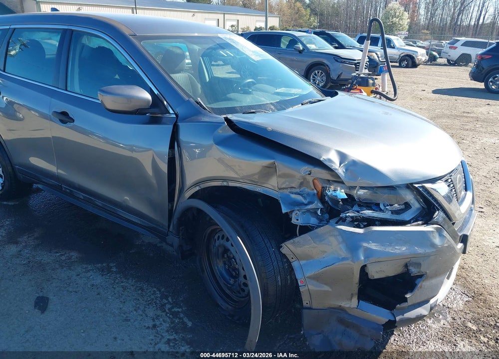 2017 NISSAN ROGUE S VIN: 5N1AT2MV0HC891524