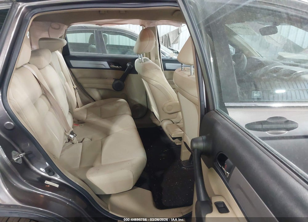 2011 HONDA CR-V LX VIN: 5J6RE3H35BL058240