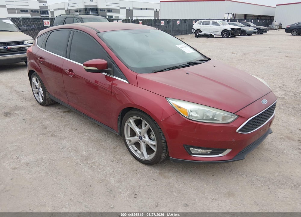 2015 FORD FOCUS TITANIUM VIN: 1FADP3N22FL323732